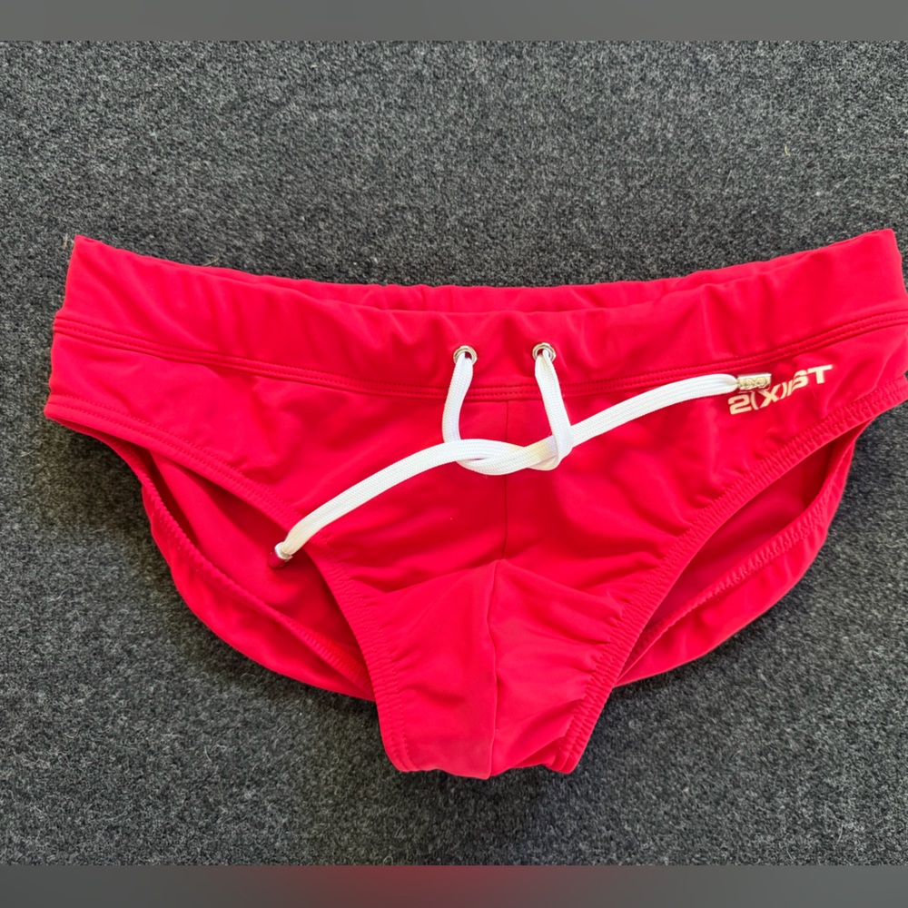 2xist Rio swim brief, red, size M